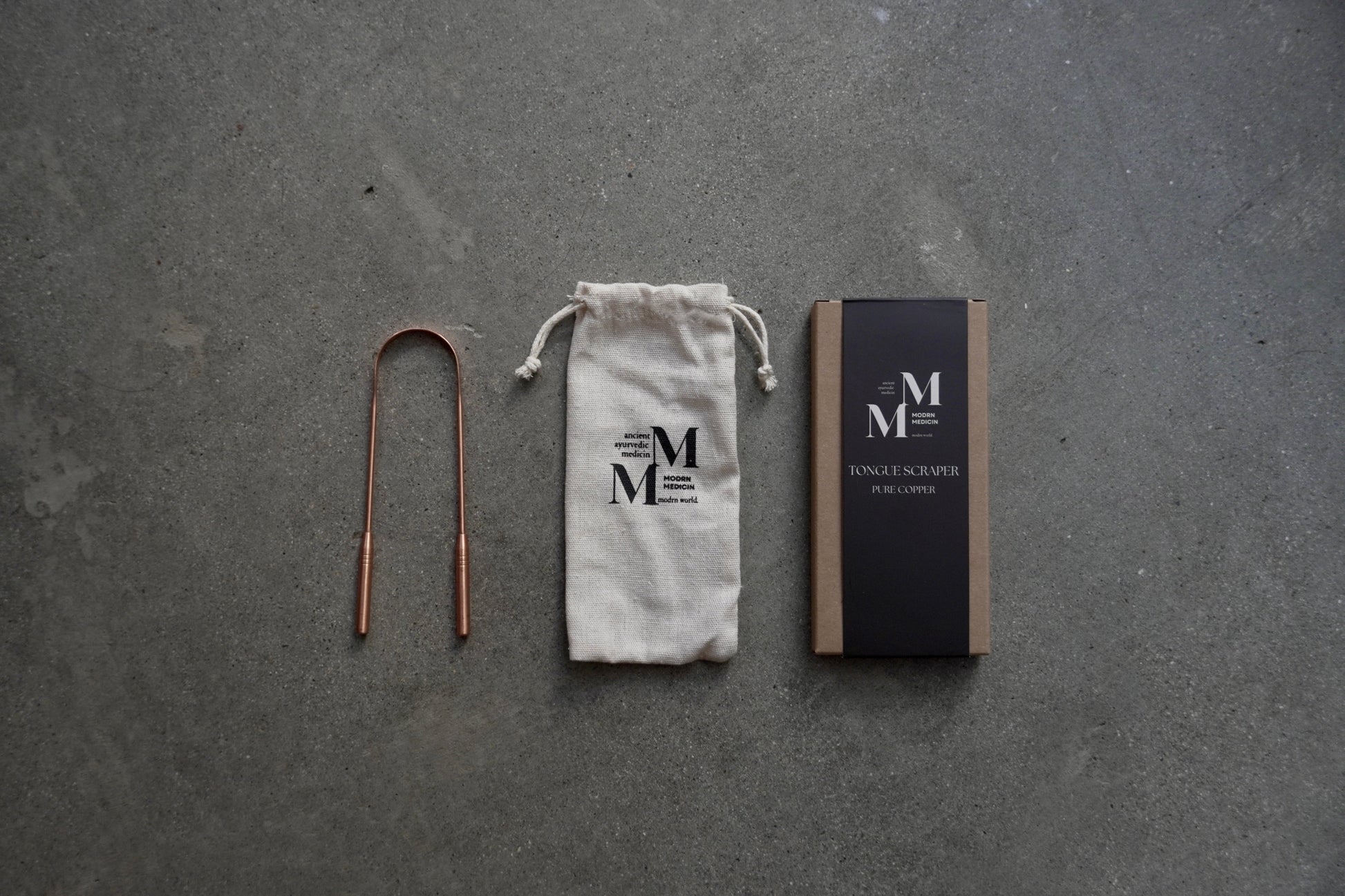 Elevate Your Oral Hygiene with the Antimicrobial Pure Copper Tongue Scraper